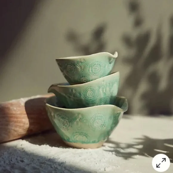 Anthropologie Handmade Glazed Stoneware Measuring Cups Bowls New In Box - Picture 2 of 11